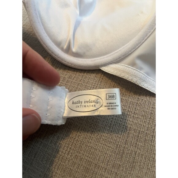 Kathy Ireland Size 36B Strapless White Padded Stretch Push Up Bra - Picture 3 of 4